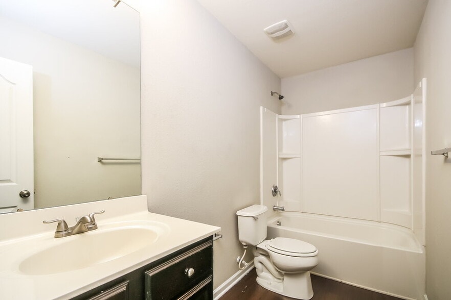 Building Photo - 4420 Eglinton Toll Ct
