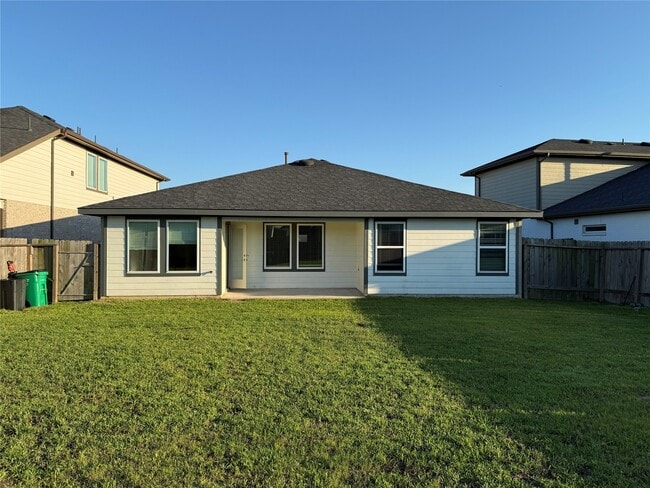 Building Photo - 28918 Yulee Mill Dr