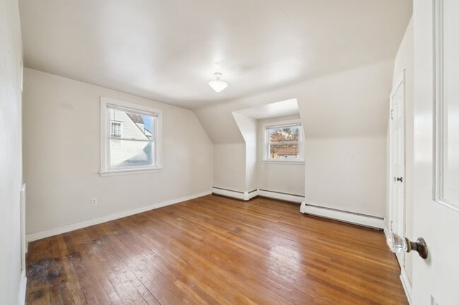 Building Photo - 3212 Orchard St