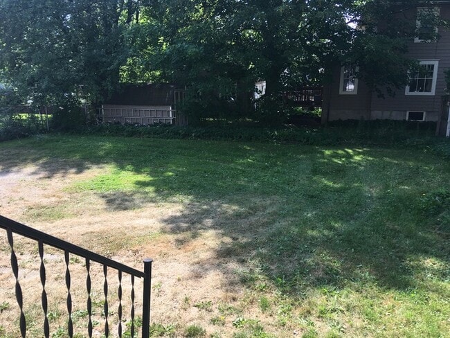 Building Photo - Gorgeous 5 bedroom 2 bath located on friendly neighborhood for rent!!!