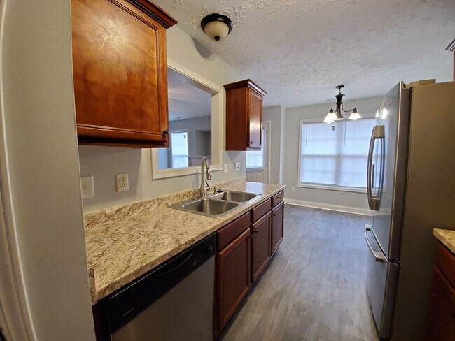 Building Photo - 142 N Copper Creek Dr