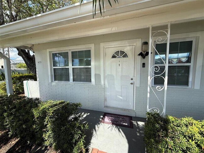 Building Photo - 421 NE 11th St