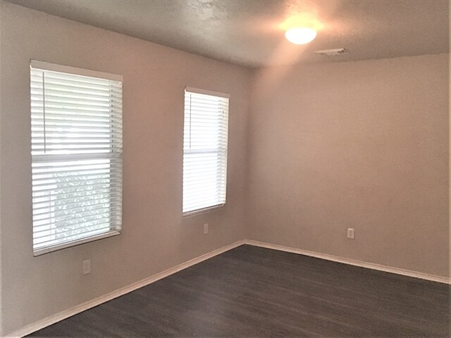 Building Photo - 9530 Belleclarie Ln