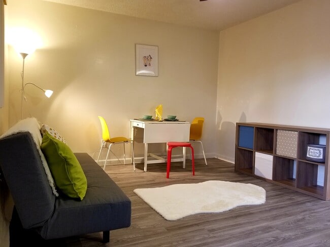 Building Photo - 1623 W Missouri Ave