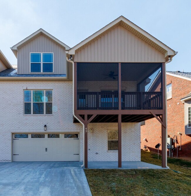 Building Photo - 456 Pond Apple Rd