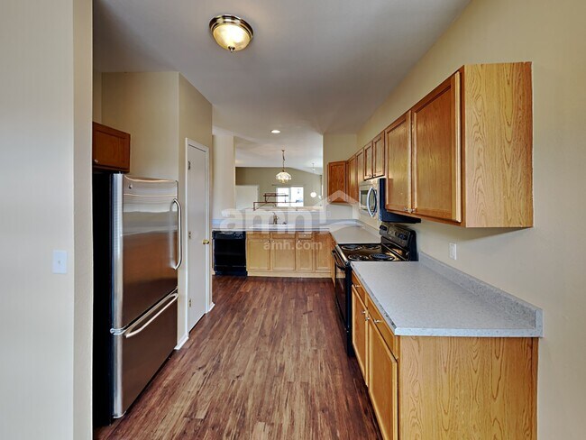 Building Photo - 9835 Kenton Cir