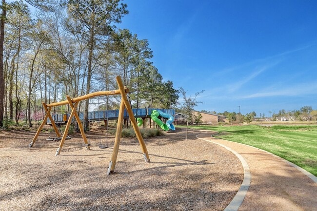 Building Photo - 17853 McClary Cardinal Dr