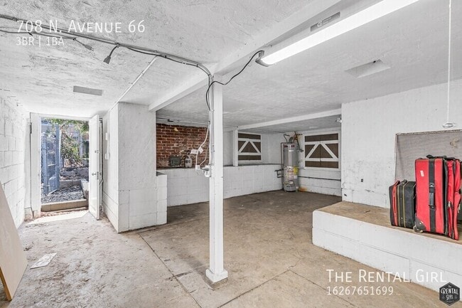 Building Photo - 708 N Avenue 66