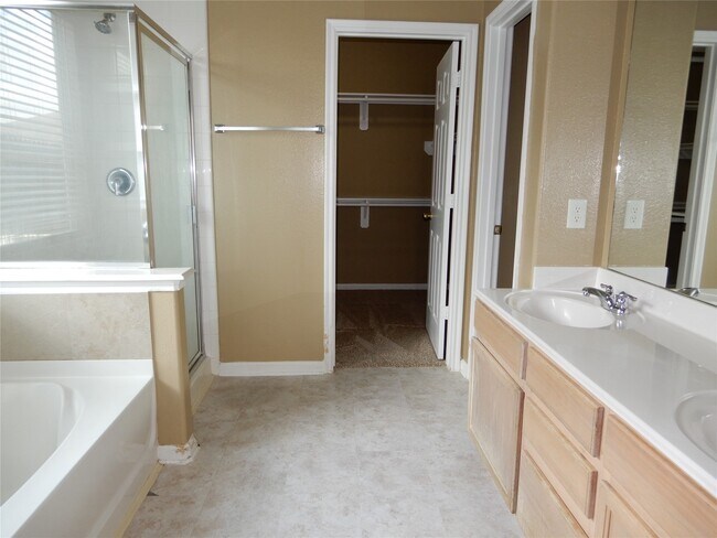 Building Photo - 21126 Field House Ct