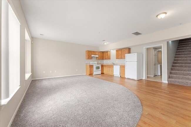 Building Photo - 45528 Evansway Dr