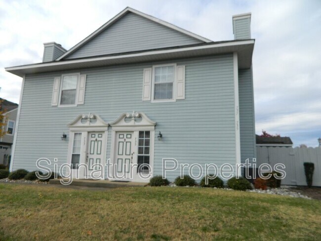 Building Photo - 735 Ridge Cir