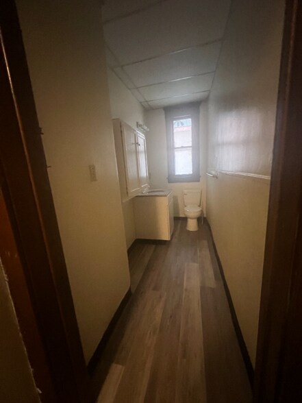 Building Photo - 133 Arch St