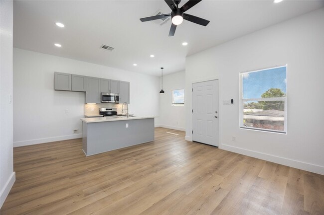 Building Photo - 9723 Cargill St