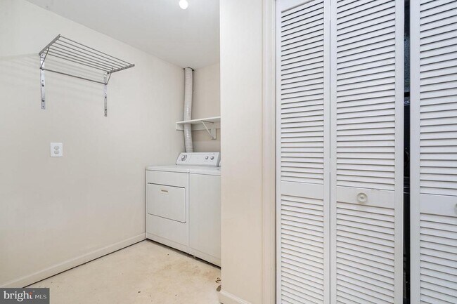 Building Photo - 409 Potomac Hills Dr