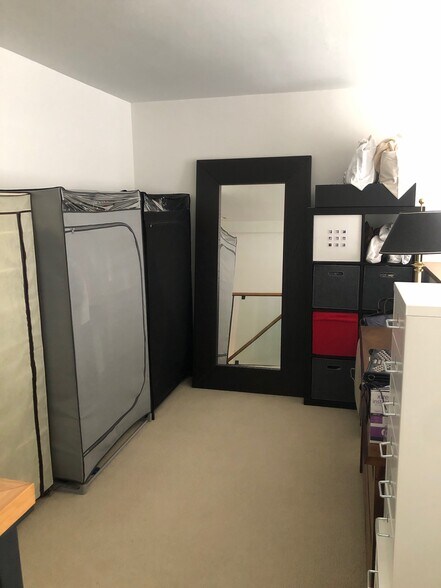 Building Photo - 1 Earhart St