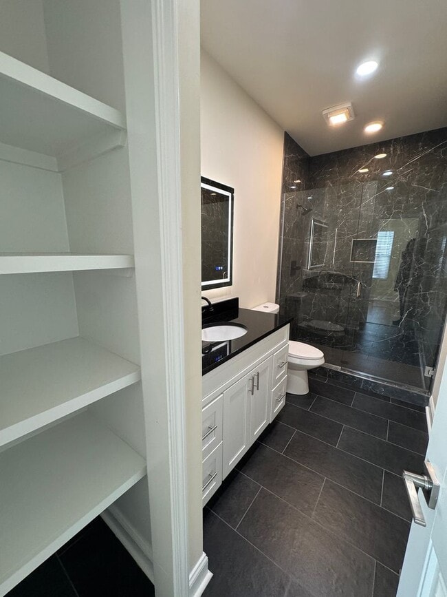 Building Photo - New 3 bed, 3.5 bath home across the Street from Meharry.  Modern upgraded kitchen and bathrooms. ...