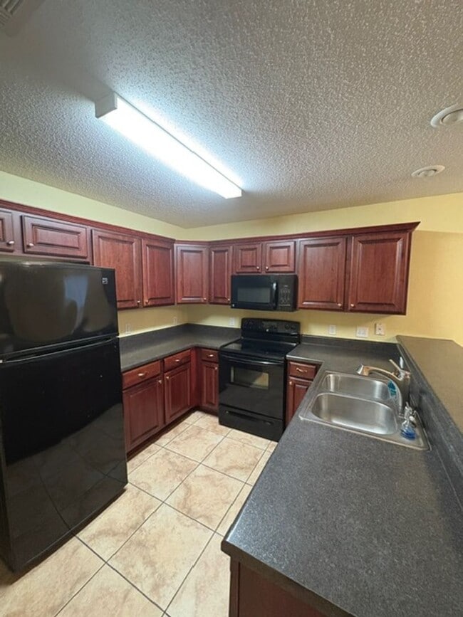 Building Photo - 311 Dahlquist Dr