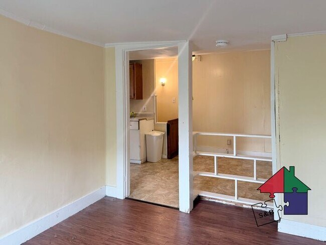 Building Photo - Barre City 2 Bedroom - Heat Included!