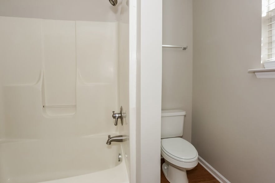 Building Photo - 1702 Cottage Creek Rd