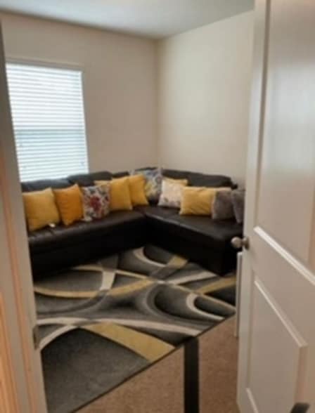 Building Photo - 9745 Hound Chase Dr