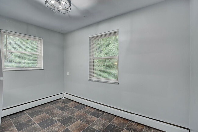 Building Photo - 3552 Brotherton Rd