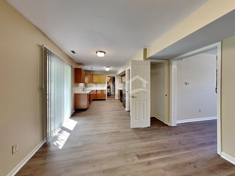 Building Photo - 12693 Glengary Dr
