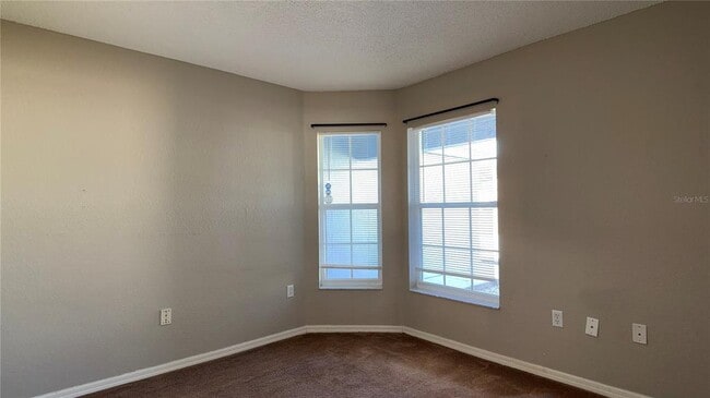 Building Photo - 717 Westwinds Dr