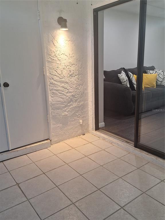 Building Photo - 3583 Whispering Oaks Ln