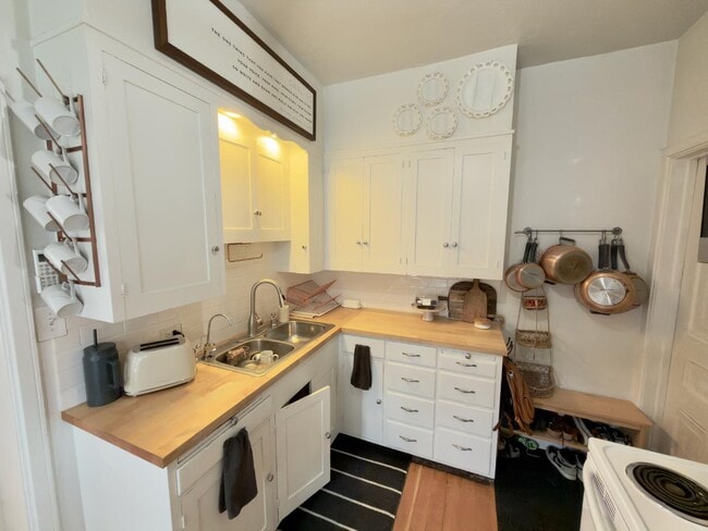 Building Photo - 184 N 200 E