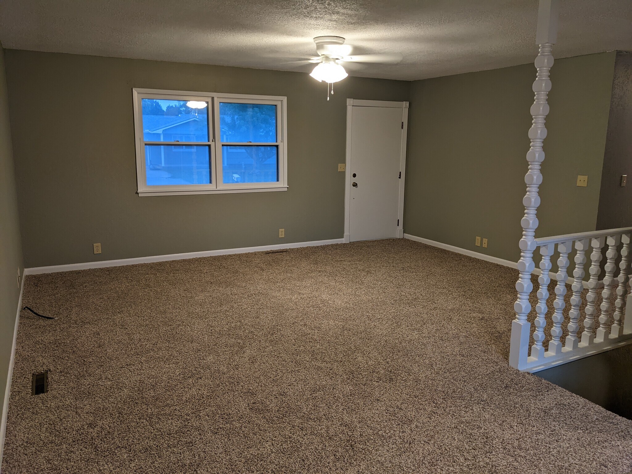 Large living room - 749 W Clark Ave