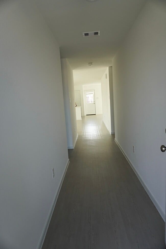 Building Photo - 16803 Great Stable Wy