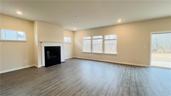 Building Photo - 6056 Hickory Crk Ct