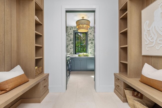 Building Photo - 734 S Ocean Blvd