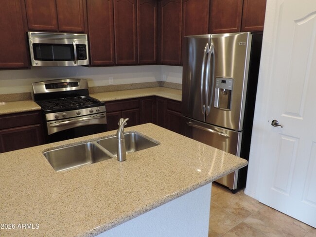 Building Photo - 1265 Paso Robles Ave