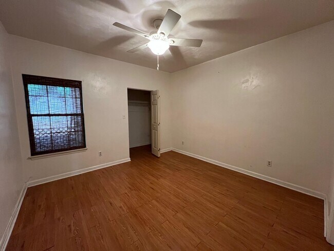 Building Photo - 2552 Panther Creek Rd