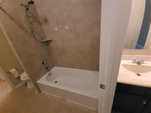 Building Photo - 11821 Beach St