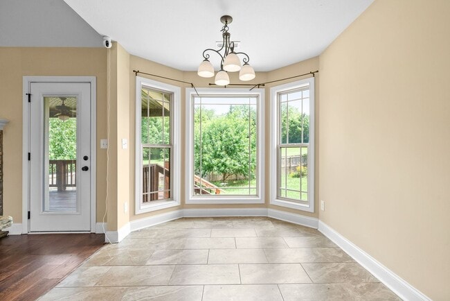 Building Photo - 3 Bedroom 2 Bath Home For Rent Near Post!