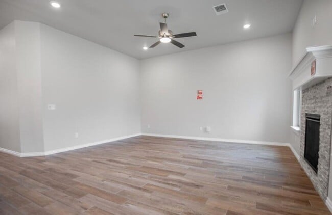 Building Photo - 9225 NW 86th St