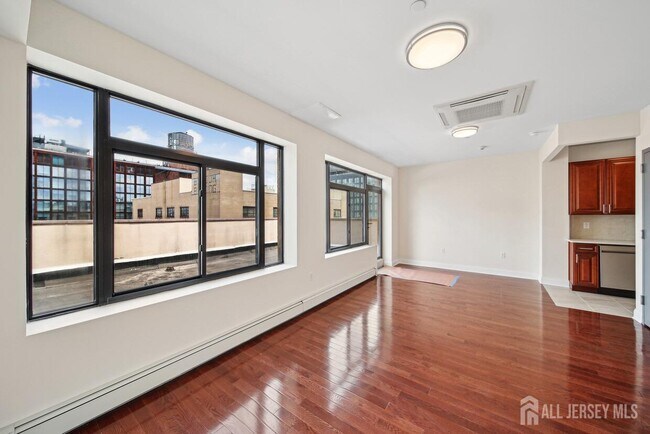 Primary Photo - 62 N 9th St