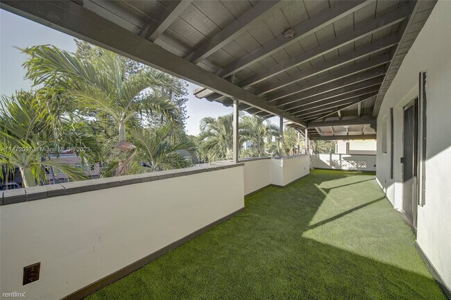 Building Photo - 3 br, 2 bath House - 1721 SW 11th Ter # 2