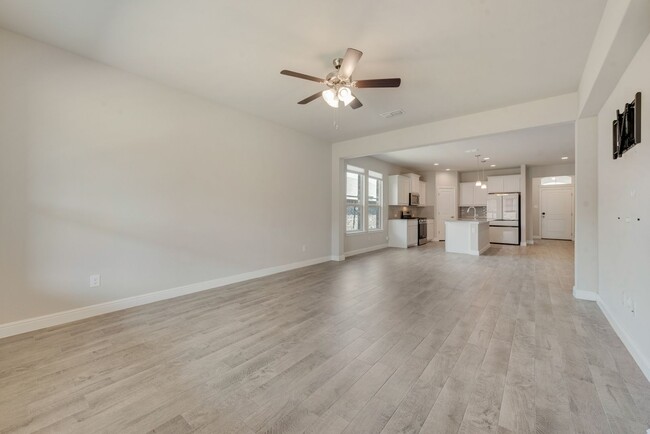 Building Photo - Beautiful move in ready in Haslet!