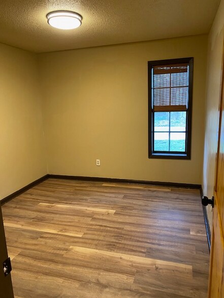 Building Photo - 806 Rector Rd