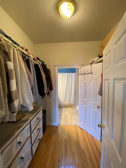 Building Photo - 1820 Madison Ave