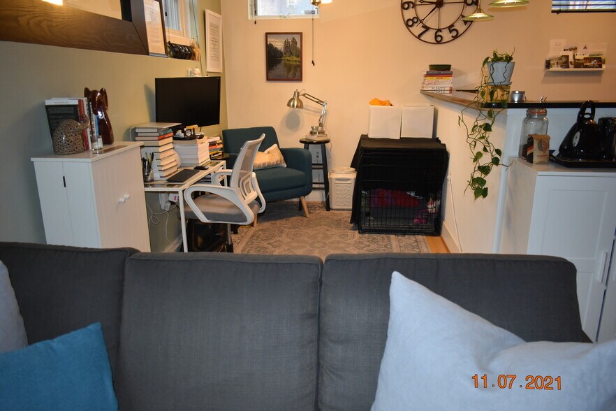 Open floor plan with nook for dining room table or home office. - 1425 11th Street Northwest