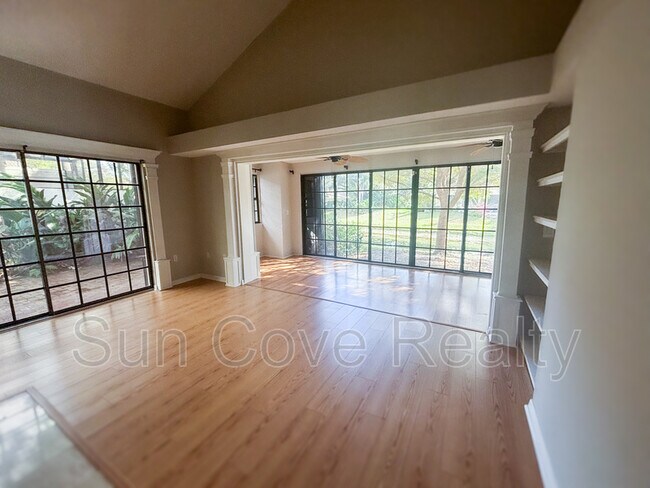 Building Photo - 4494 Ascot Cir N