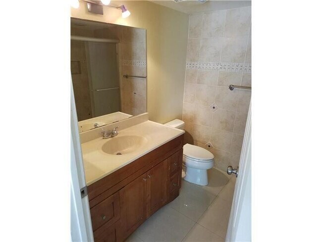 Building Photo - 8750 Royal Palm Blvd