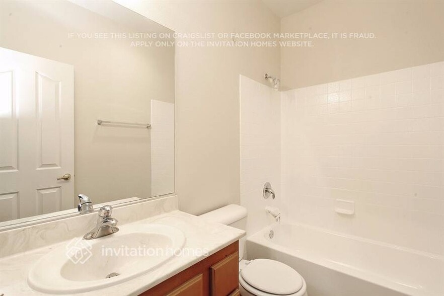 Building Photo - 4215 Cannondale Ave