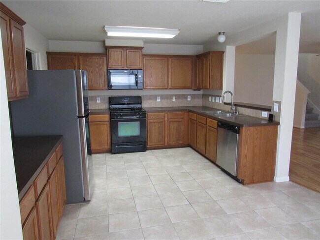 Building Photo - 6338 Applewood Forest Dr
