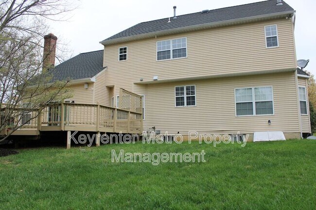 Building Photo - 1614 Albert Dr