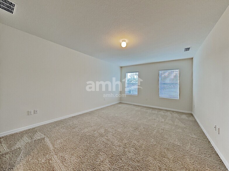 Building Photo - 2840 Greenleaf Ter